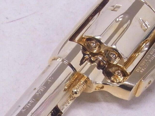 インサートが埋め込まれているシリンダー部分