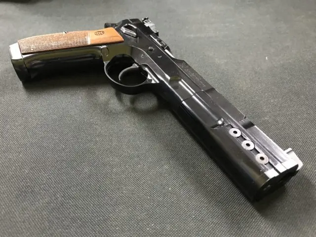 宅配】岐阜県各務原市のガスガン買取実績｜レースガンとしてのCz75の可能性！ MGC 固定スライドカスタムガスガン Cz75 コンセントレーター  ｜くれいも屋