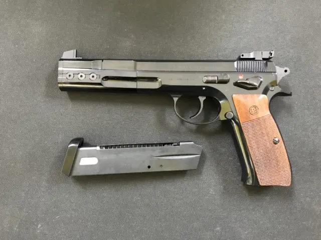 宅配】岐阜県各務原市のガスガン買取実績｜レースガンとしてのCz75の可能性！ MGC 固定スライドカスタムガスガン Cz75 コンセントレーター  ｜くれいも屋