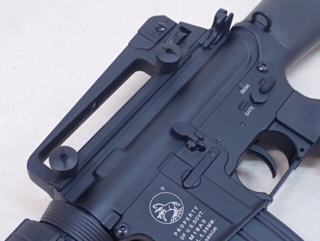 M16 フラットトップ・アッパーレシーバー