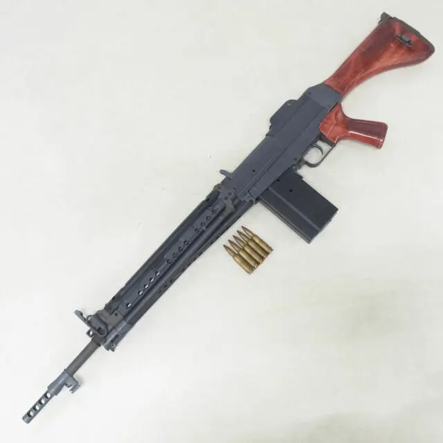 モデルガン 黒 実は違法!?】黒色の金属製モデルガン完全ガイド ｜くれいも屋