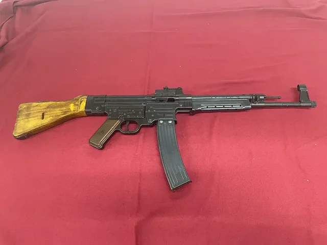 ショウエイMP44 右側面