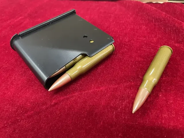 ARES WA2000スナイパーライフル スプリングパワー　ダミーマガジンとカートリッジ