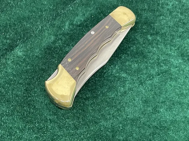 BUCK　＃110　フォールディングハンターナイフ　収納状態