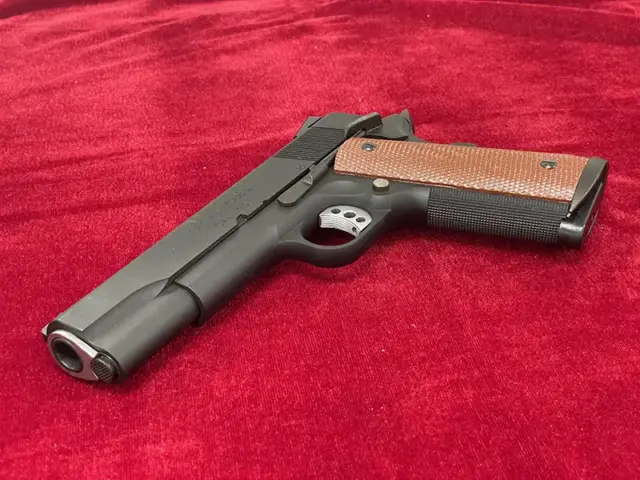 GM CUSTOM SERIES FBI FBI BUREAU