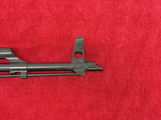 AKM 無可動実銃　銃口