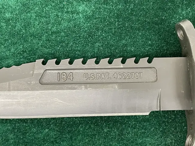 BUCK社 BUCKMASTER184 ブレード刻印１