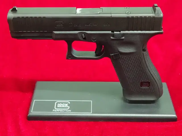 Umarex/GHK グロック17 Gen.5 MOS スタンド