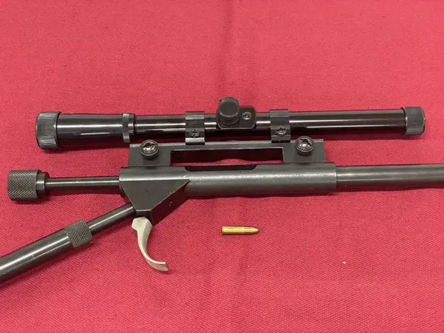 アドベン　ジャッカルの日ライフル 　機関部