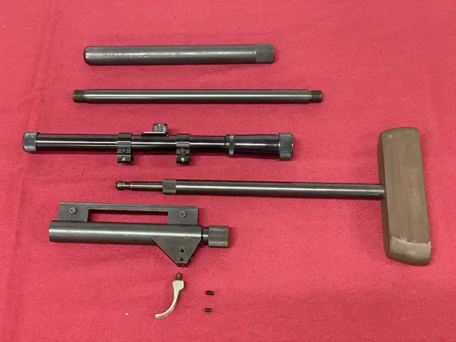 アドベン　ジャッカルの日ライフル 分解状態