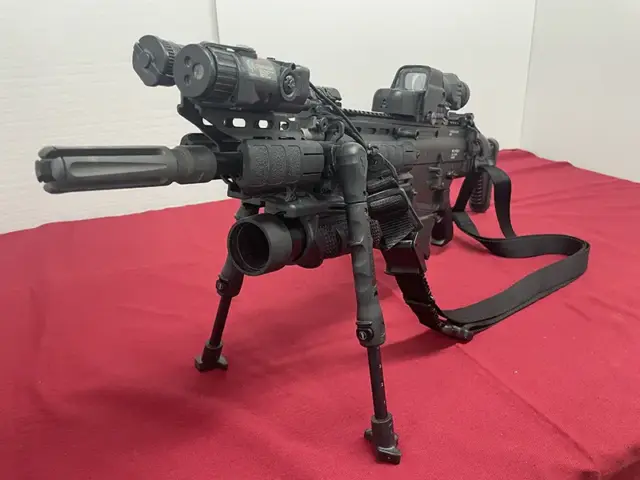 CAAタクティカルバイポッド展開