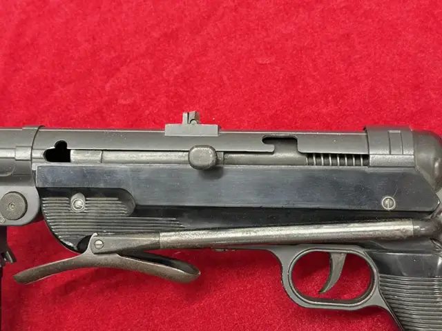 マルシン 金属製モデルガンMP40　チャージングハンドル