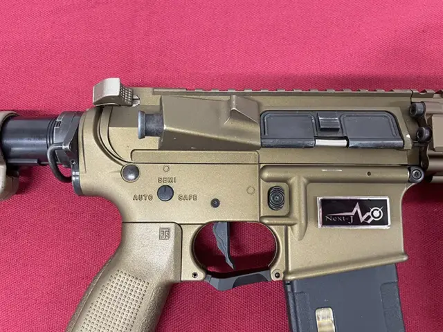 マルイCQB-Rフルカスタム レシーバー右側面