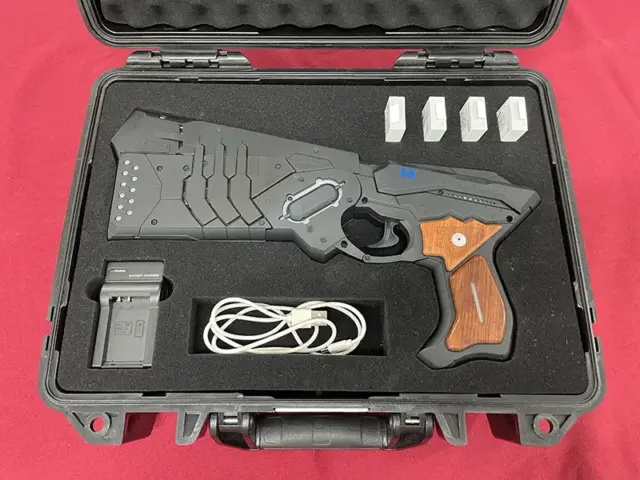 セレボ ドミネーター 10th記念版 ケース内2