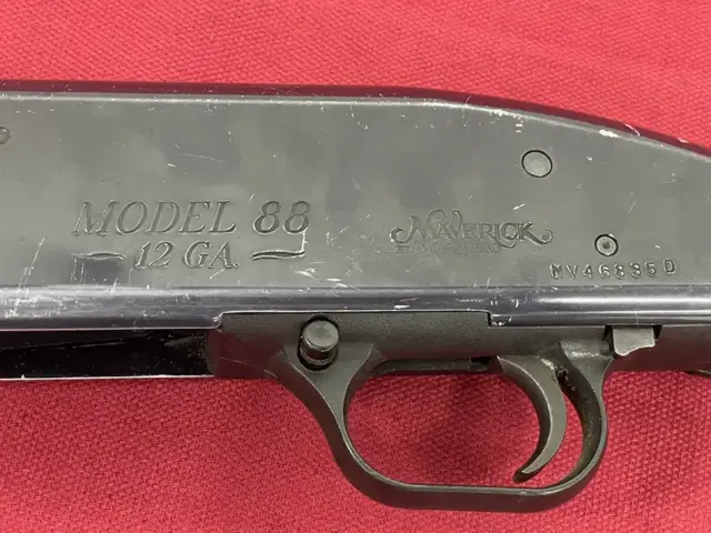 無可動実銃マーベリックM88 レシーバー刻印