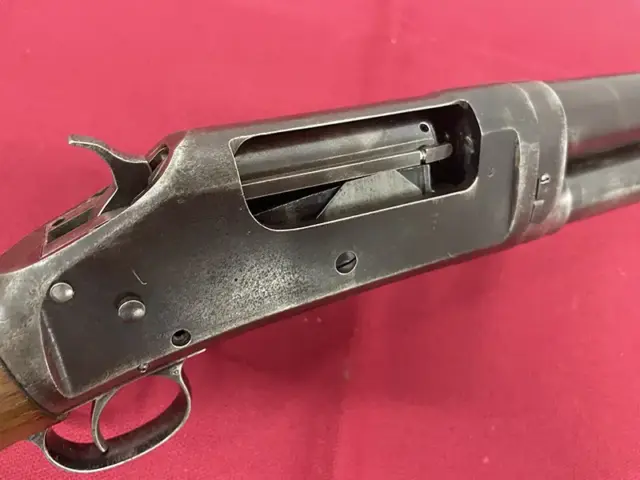 無可動実銃ウィンチェスターM1897 機関部