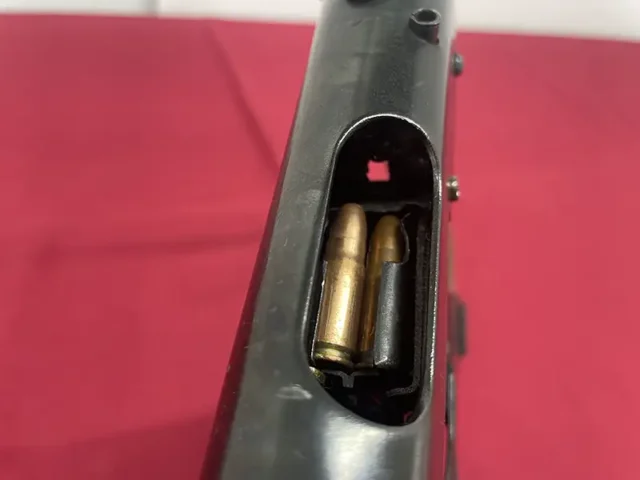 無可動実銃PPS-43チャンバー下の穴