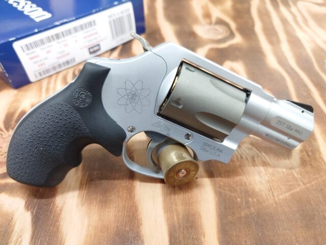 刻印・サイト形状・シリンダー周りのディテール