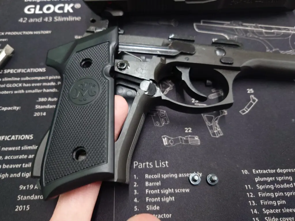 ハンマーが落ちない！？ ベレッタM9/M92系のシングルアクション不動を