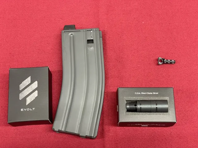 電動ガンEVOLT M4A1 付属品