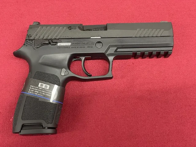 東京マルイ P320 フルサイズ 右側面