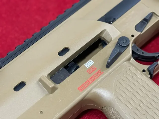 VFC UMAREX H&K MP7A1 RAL8000 イジェクションポート、セレクター