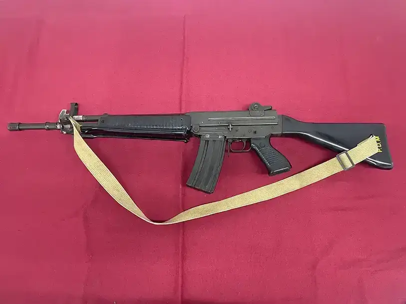 無可動実銃ベレッタ M70/223 新加工品 左側面