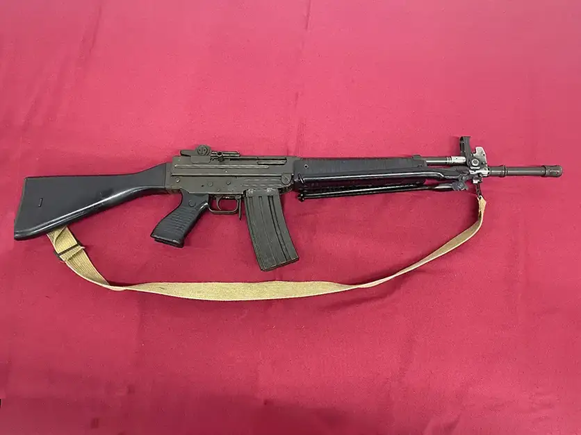 無可動実銃M70/223 右側面