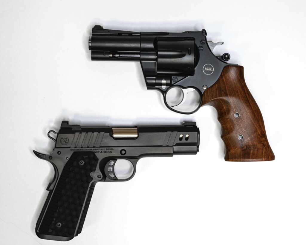 オートマチックとリボルバーの比較