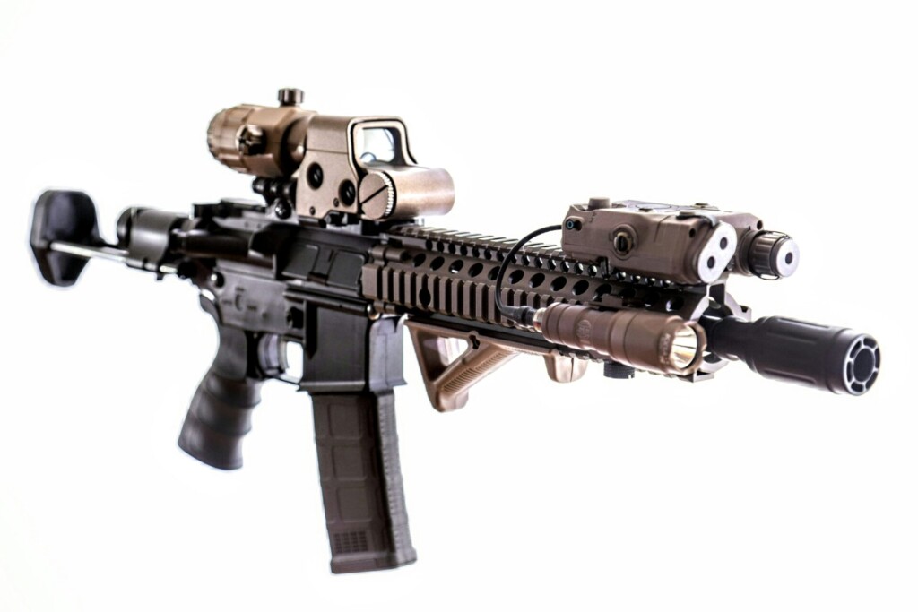 フォアグリップを装備したライフル